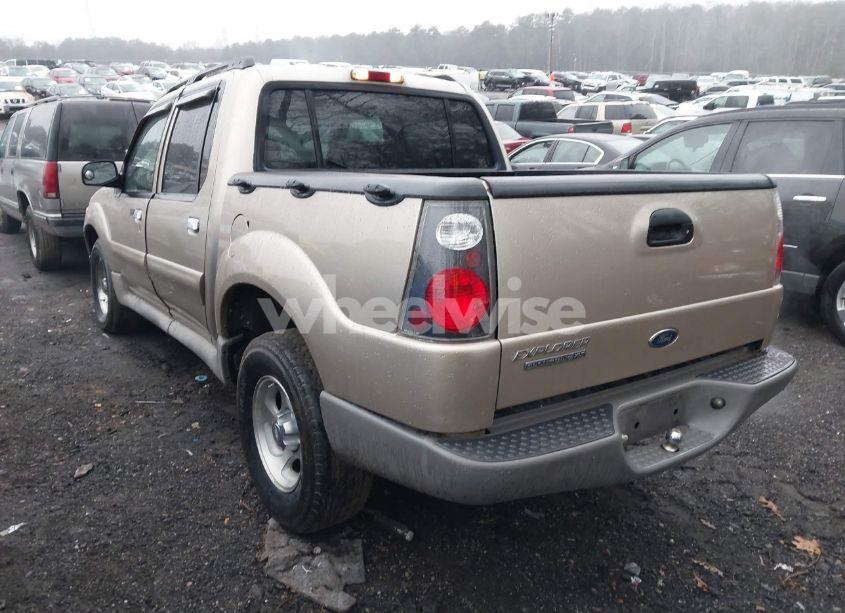 Photo 3 of 2003 Ford Explorer SPORT TRAC XLS/XLT (VIN 1FMZU67E43UA65832)