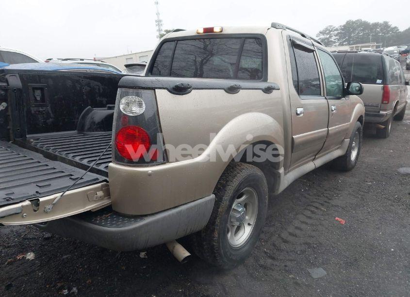 Photo 4 of 2003 Ford Explorer SPORT TRAC XLS/XLT (VIN 1FMZU67E43UA65832)