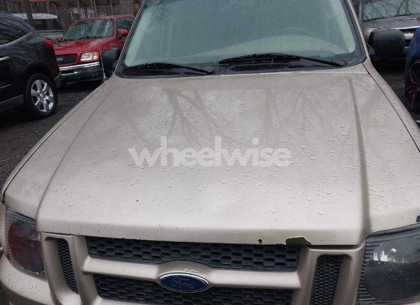 Photo 6 of 2003 Ford Explorer SPORT TRAC XLS/XLT (VIN 1FMZU67E43UA65832)