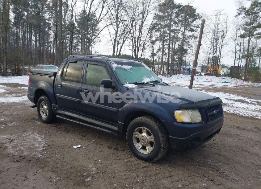 2003 Ford Explorer SPORT TRAC XLS/XLT (VIN 1FMZU67E43UB75229) main photo