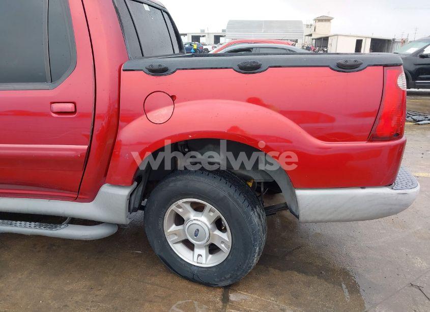 Photo 17 of 2003 Ford Explorer SPORT TRAC XLS/XLT (VIN 1FMZU67E43UC49927)