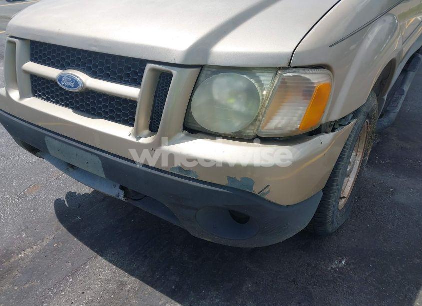 Photo 12 of 2001 Ford Explorer SPORT TRAC (VIN 1FMZU67E51UC84439)