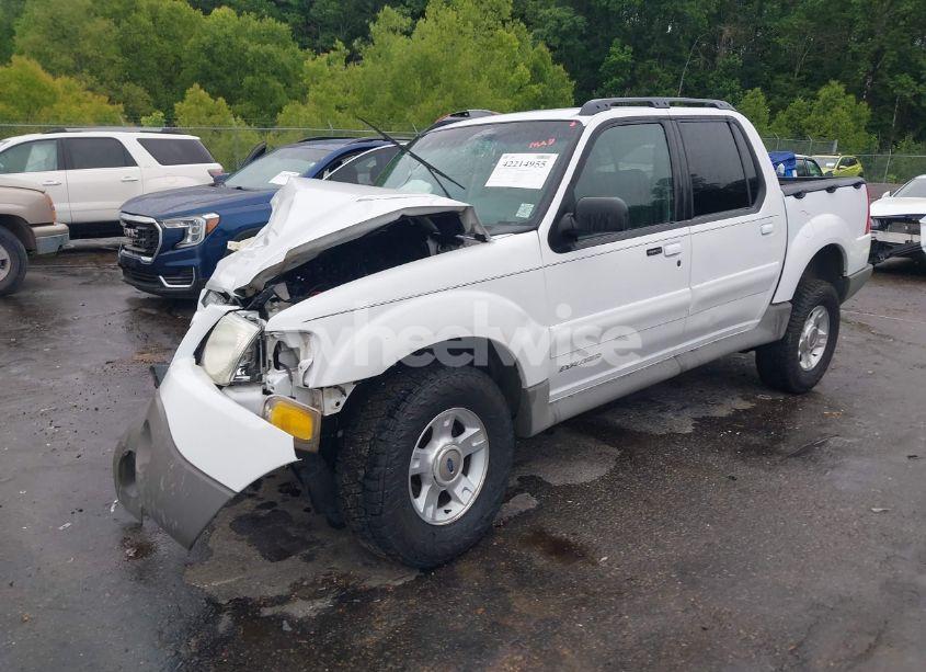 Photo 2 of 2002 Ford Explorer SPORT TRAC (VIN 1FMZU67E52UA92018)