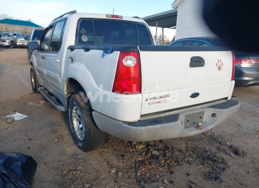 Photo 3 of 2002 Ford Explorer SPORT TRAC (VIN 1FMZU67E52UC38580)