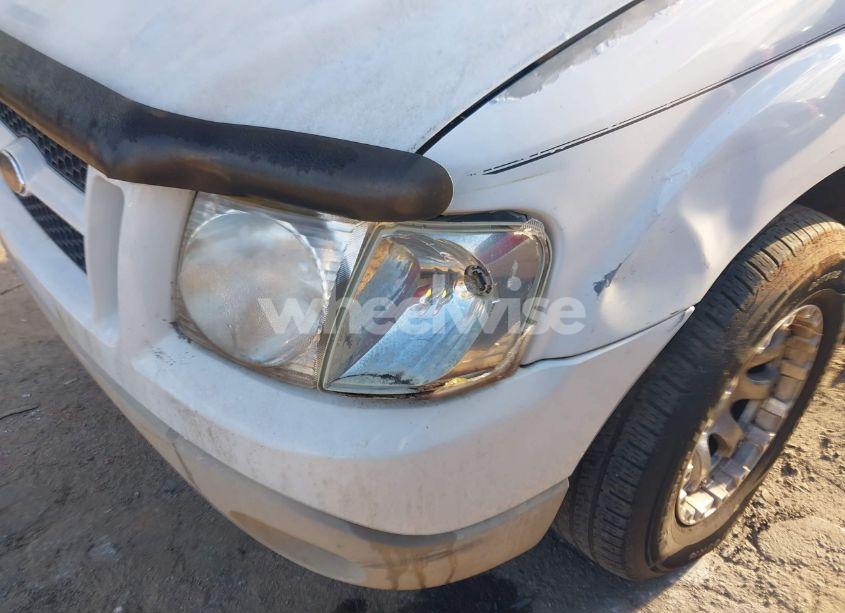 Photo 6 of 2002 Ford Explorer SPORT TRAC (VIN 1FMZU67E52UC38580)