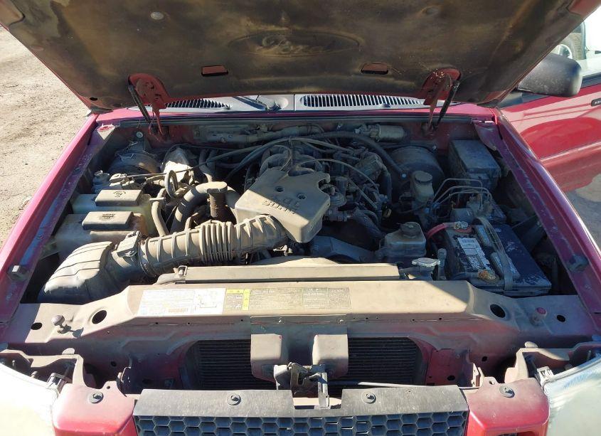 Photo 10 of 2003 Ford Explorer SPORT TRAC XLS/XLT (VIN 1FMZU67E53UB67561)