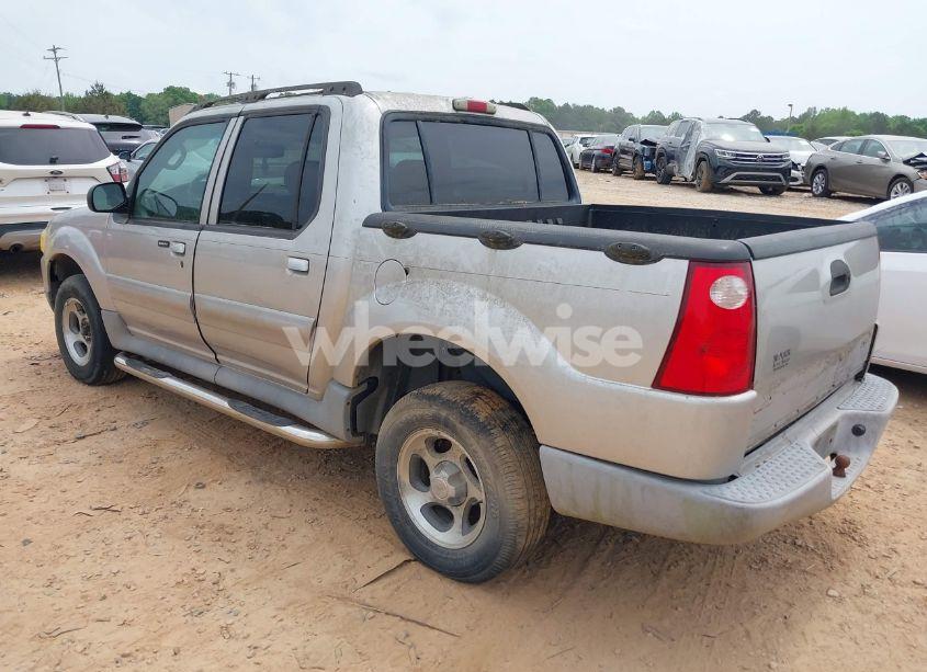 Photo 3 of 2003 Ford Explorer SPORT TRAC XLS/XLT (VIN 1FMZU67E53UC26334)