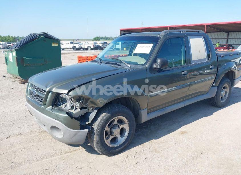 Photo 2 of 2003 Ford Explorer SPORT TRAC XLS/XLT (VIN 1FMZU67E53UC30643)