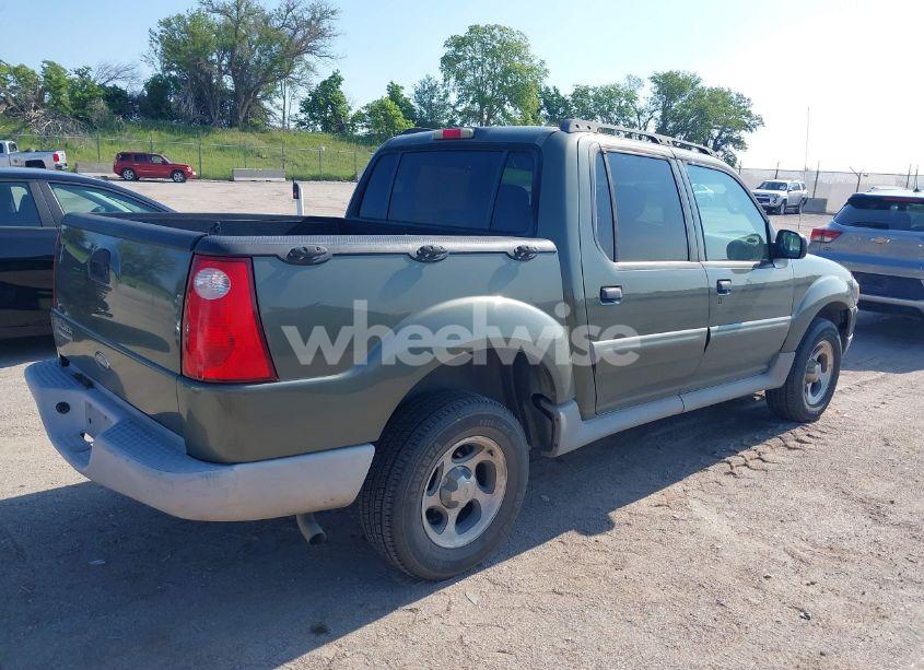 Photo 4 of 2003 Ford Explorer SPORT TRAC XLS/XLT (VIN 1FMZU67E53UC30643)