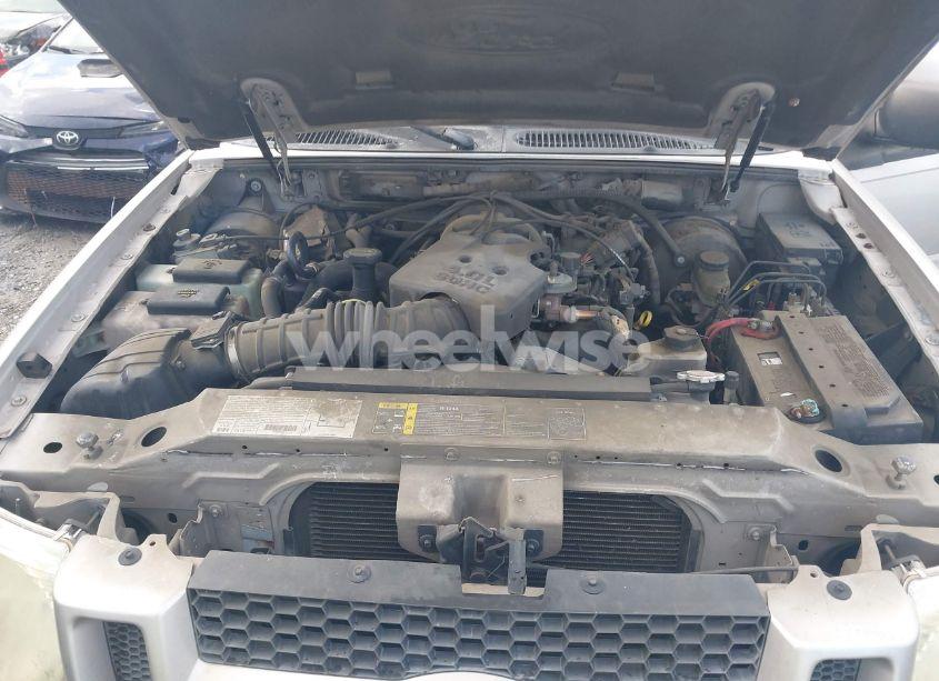 Photo 10 of 2003 Ford Explorer SPORT TRAC XLS/XLT (VIN 1FMZU67E63UC48939)