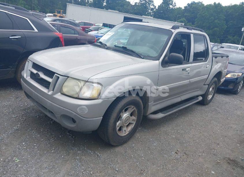Photo 2 of 2003 Ford Explorer SPORT TRAC XLS/XLT (VIN 1FMZU67E63UC48939)
