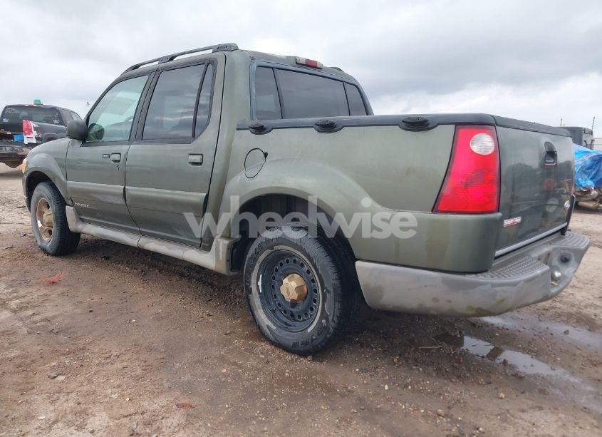 Photo 3 of 2002 Ford Explorer SPORT TRAC (VIN 1FMZU67E72UC25796)