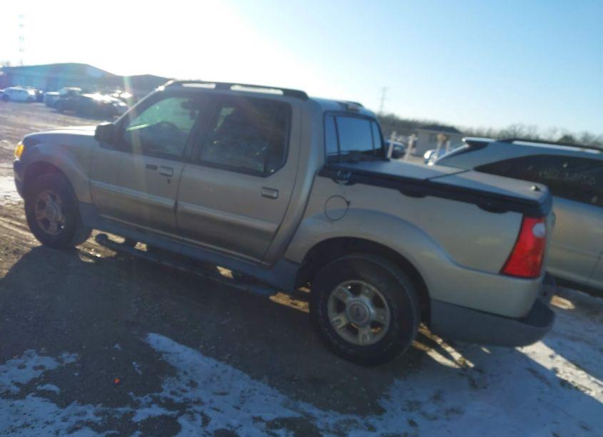 Photo 3 of 2002 Ford Explorer SPORT TRAC CHOICE/PREMIUM/VALUE (VIN 1FMZU67E82UC68351)