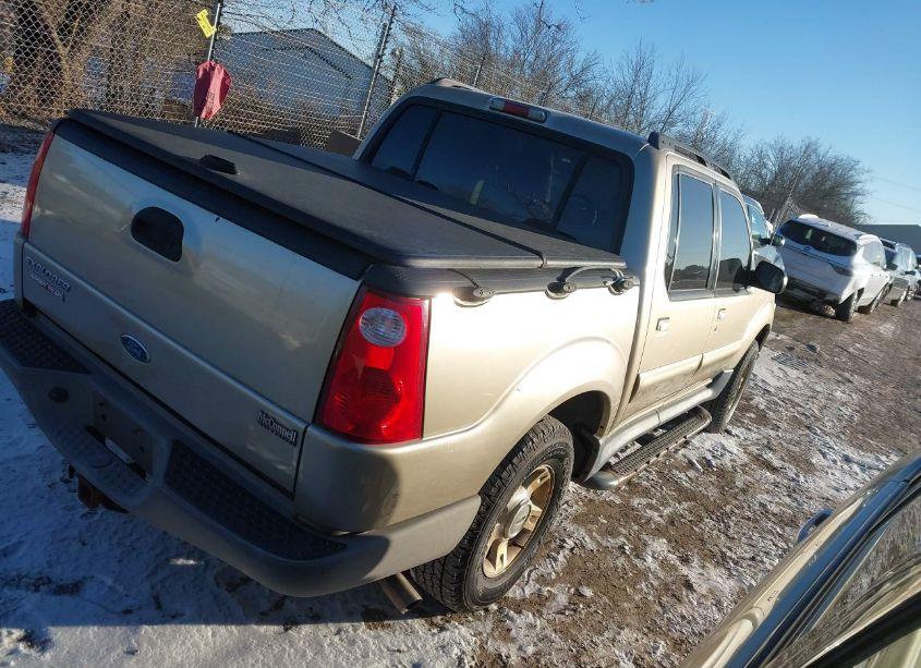 Photo 4 of 2002 Ford Explorer SPORT TRAC CHOICE/PREMIUM/VALUE (VIN 1FMZU67E82UC68351)