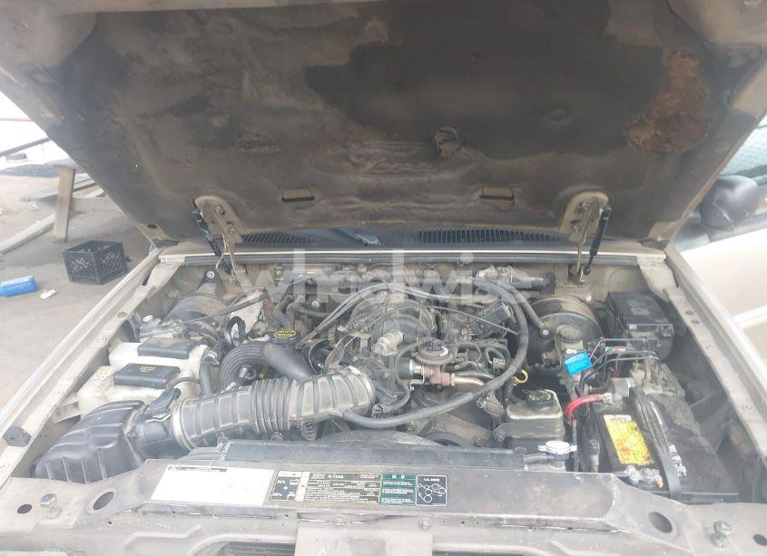 Photo 10 of 2002 Ford Explorer SPORT TRAC (VIN 1FMZU67E92UD00403)