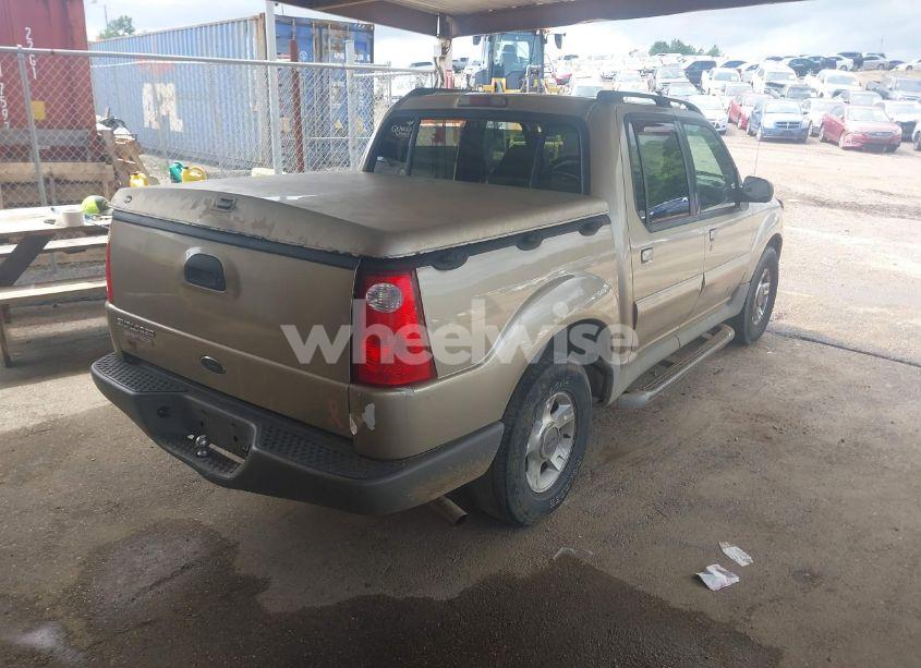 Photo 4 of 2002 Ford Explorer SPORT TRAC (VIN 1FMZU67E92UD00403)