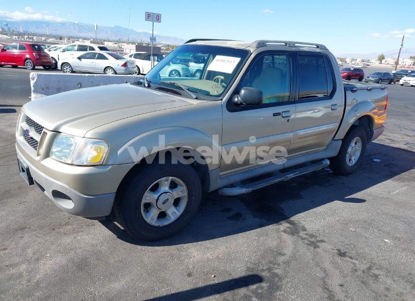 Photo 2 of 2002 Ford Explorer SPORT TRAC (VIN 1FMZU67E92UD54753)