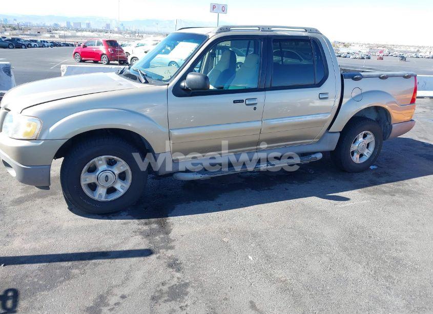 Photo 6 of 2002 Ford Explorer SPORT TRAC (VIN 1FMZU67E92UD54753)