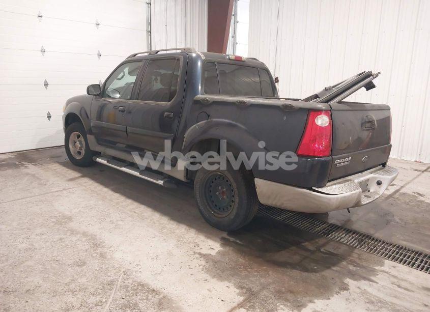 Photo 3 of 2003 Ford Explorer SPORT TRAC XLS/XLT (VIN 1FMZU67E93UA65275)