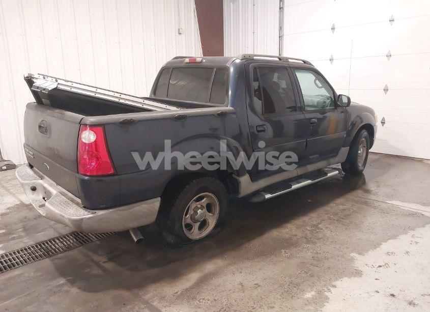 Photo 4 of 2003 Ford Explorer SPORT TRAC XLS/XLT (VIN 1FMZU67E93UA65275)