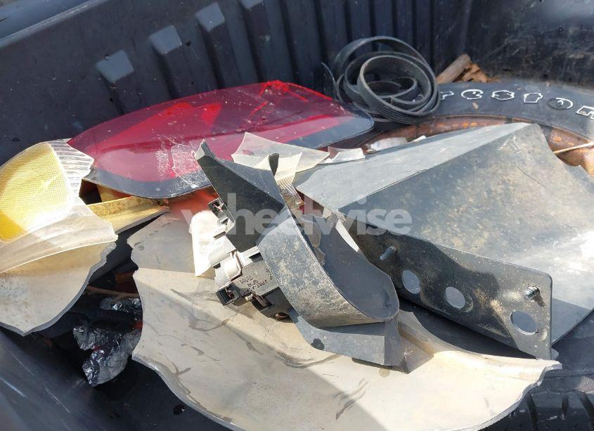 Photo 12 of 2001 Ford Explorer SPORT TRAC (VIN 1FMZU67EX1UC15522)