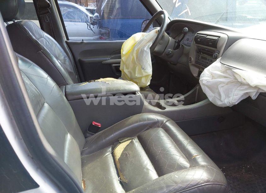 Photo 5 of 2001 Ford Explorer SPORT TRAC (VIN 1FMZU67EX1UC15522)