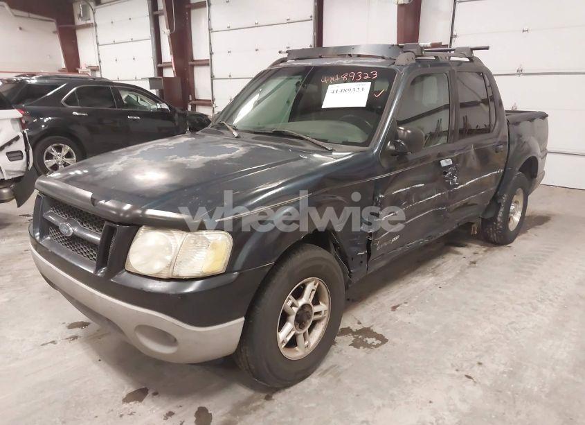 Photo 2 of 2001 Ford Explorer SPORT TRAC (VIN 1FMZU67EX1UC60444)