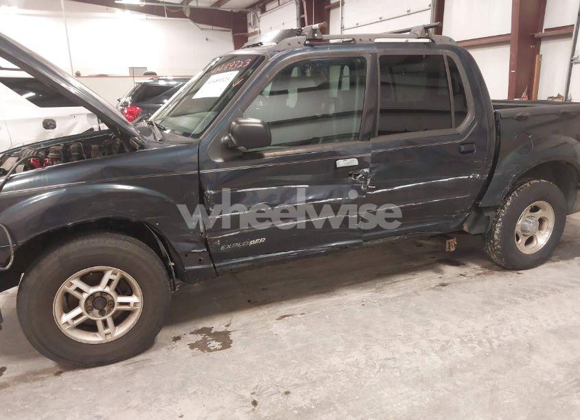 Photo 6 of 2001 Ford Explorer SPORT TRAC (VIN 1FMZU67EX1UC60444)