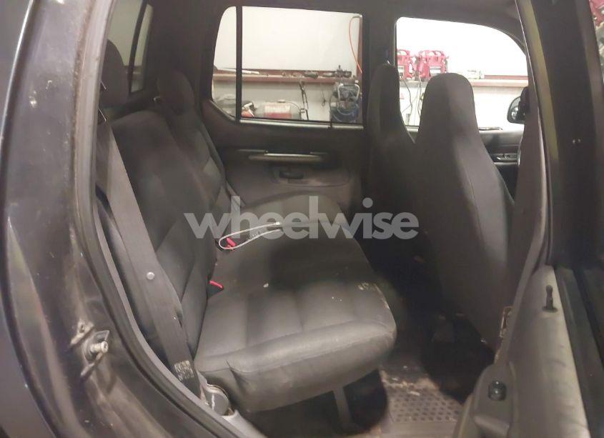 Photo 8 of 2001 Ford Explorer SPORT TRAC (VIN 1FMZU67EX1UC60444)