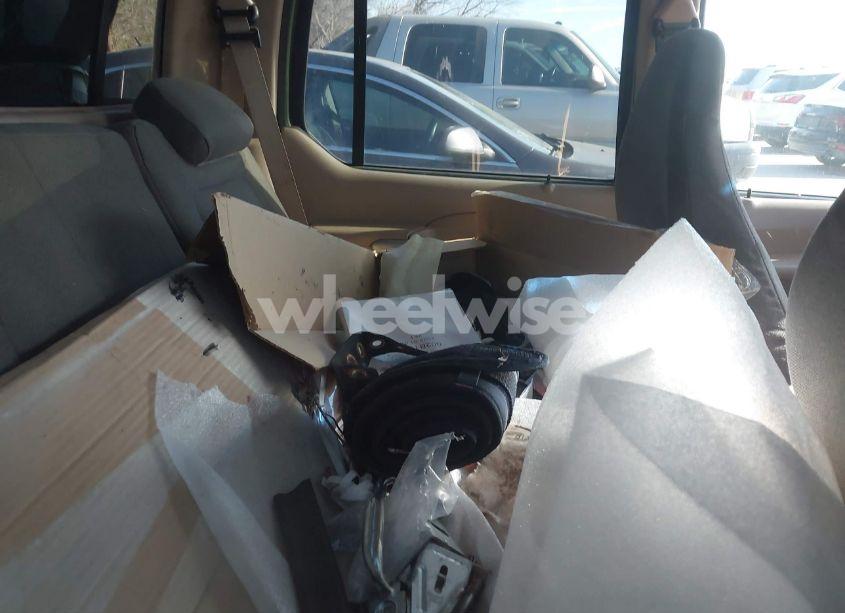 Photo 8 of 2002 Ford Explorer SPORT TRAC CHOICE/PREMIUM/VALUE (VIN 1FMZU67EX2UB76271)