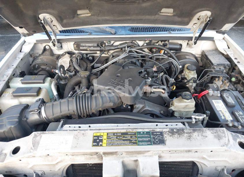 Photo 10 of 2004 Ford Explorer SPORT TRAC ADRENALIN/XLS/XLT (VIN 1FMZU67K04UA23780)
