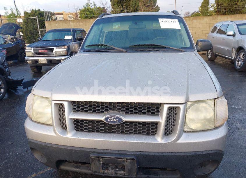 Photo 12 of 2004 Ford Explorer SPORT TRAC ADRENALIN/XLS/XLT (VIN 1FMZU67K04UA23780)