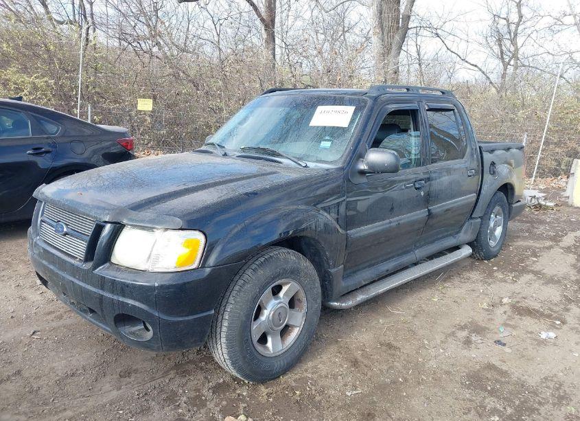 Photo 2 of 2004 Ford Explorer SPORT TRAC ADRENALIN/XLS/XLT (VIN 1FMZU67K04UC03079)