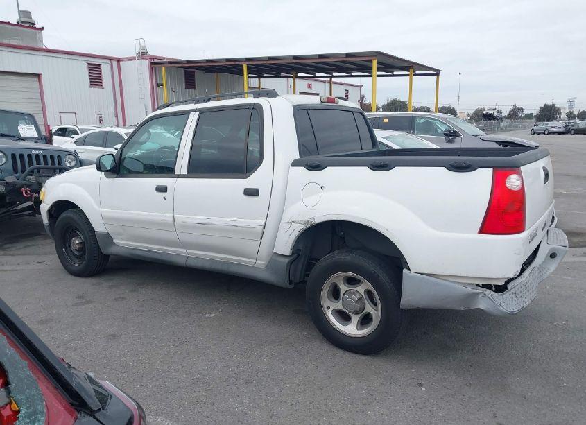 Photo 14 of 2005 Ford Explorer SPORT TRAC ADRENALIN/XLS/XLT (VIN 1FMZU67K05UA01098)