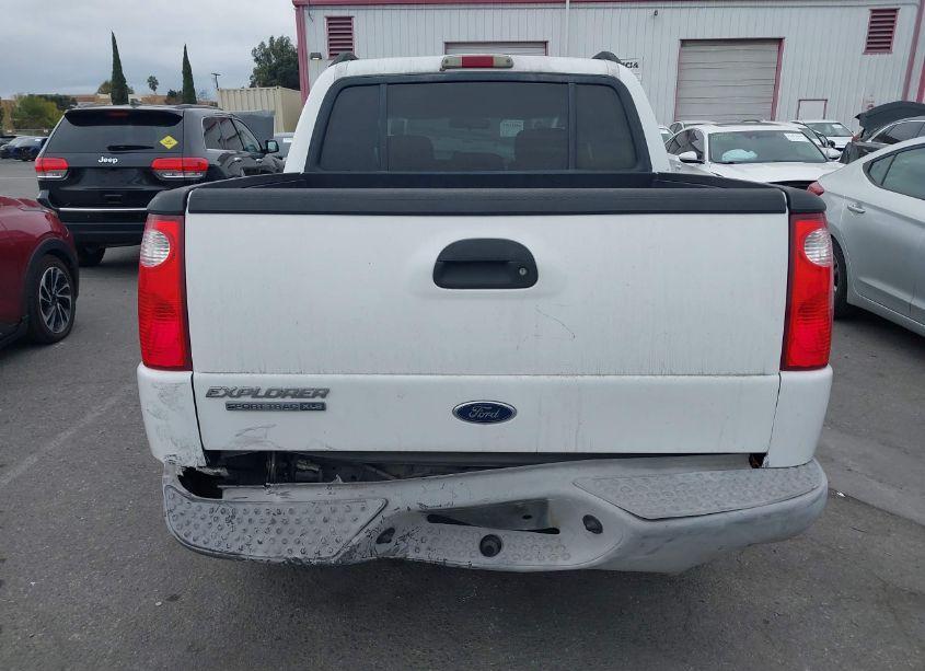 Photo 16 of 2005 Ford Explorer SPORT TRAC ADRENALIN/XLS/XLT (VIN 1FMZU67K05UA01098)