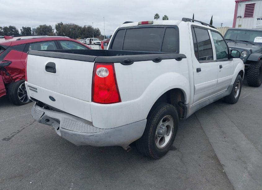 Photo 4 of 2005 Ford Explorer SPORT TRAC ADRENALIN/XLS/XLT (VIN 1FMZU67K05UA01098)