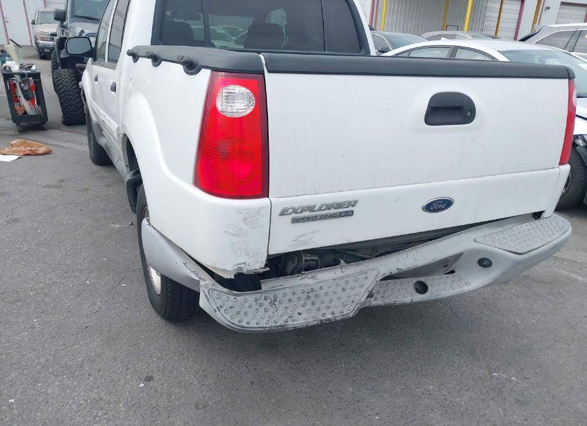 Photo 6 of 2005 Ford Explorer SPORT TRAC ADRENALIN/XLS/XLT (VIN 1FMZU67K05UA01098)