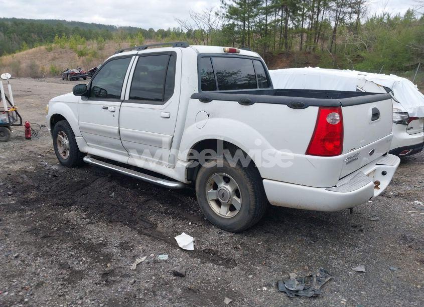 Photo 3 of 2005 Ford Explorer SPORT TRAC ADRENALIN/XLS/XLT (VIN 1FMZU67K05UA39415)