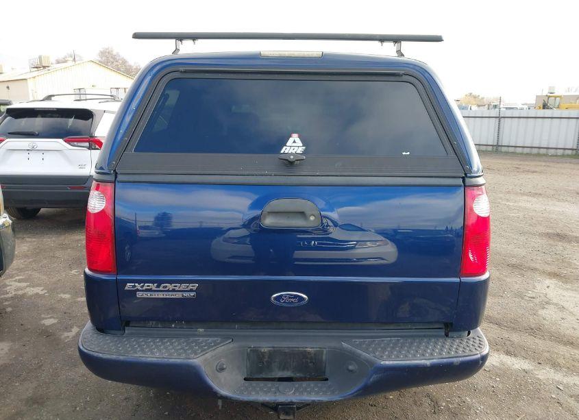 Photo 16 of 2005 Ford Explorer SPORT TRAC ADRENALIN/XLS/XLT (VIN 1FMZU67K05UB28367)