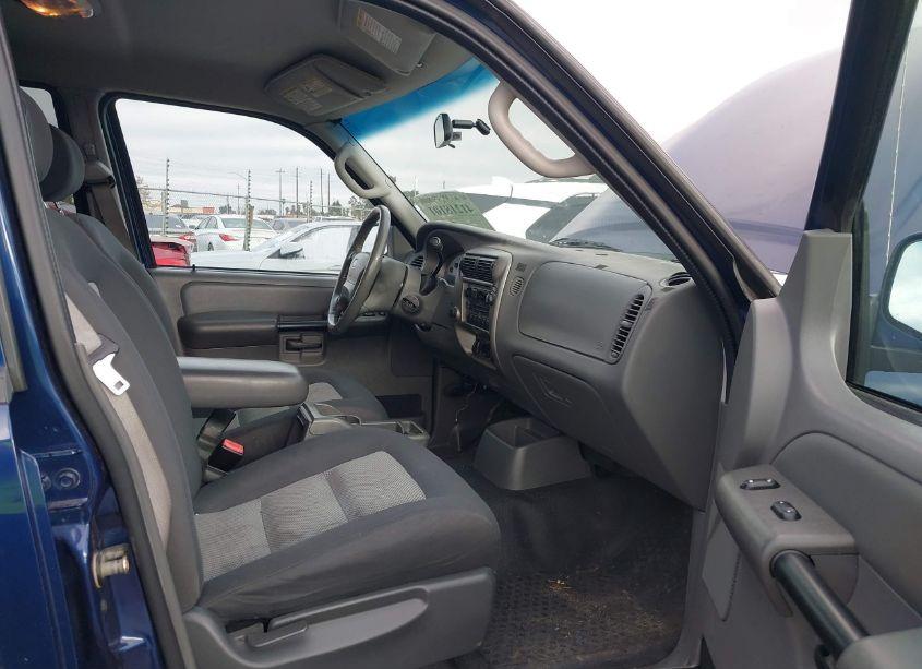 Photo 5 of 2005 Ford Explorer SPORT TRAC ADRENALIN/XLS/XLT (VIN 1FMZU67K05UB28367)