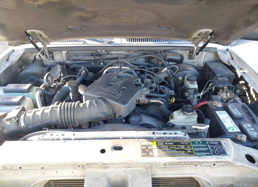 Photo 6 of 2005 Ford Explorer SPORT TRAC ADRENALIN/XLS/XLT (VIN 1FMZU67K05UB81960)