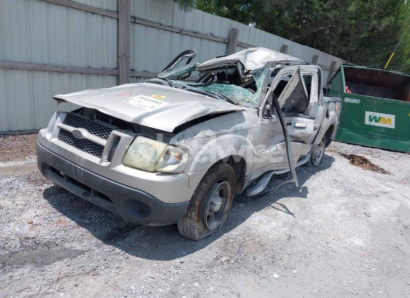 Photo 2 of 2004 Ford Explorer SPORT TRAC ADRENALIN/XLS/XLT (VIN 1FMZU67K14UA83504)