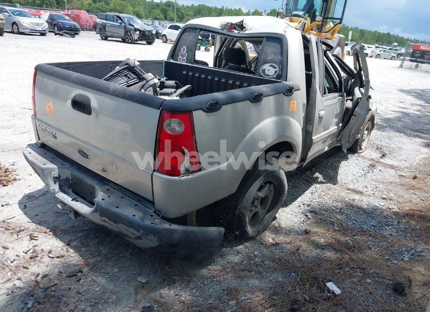 Photo 4 of 2004 Ford Explorer SPORT TRAC ADRENALIN/XLS/XLT (VIN 1FMZU67K14UA83504)