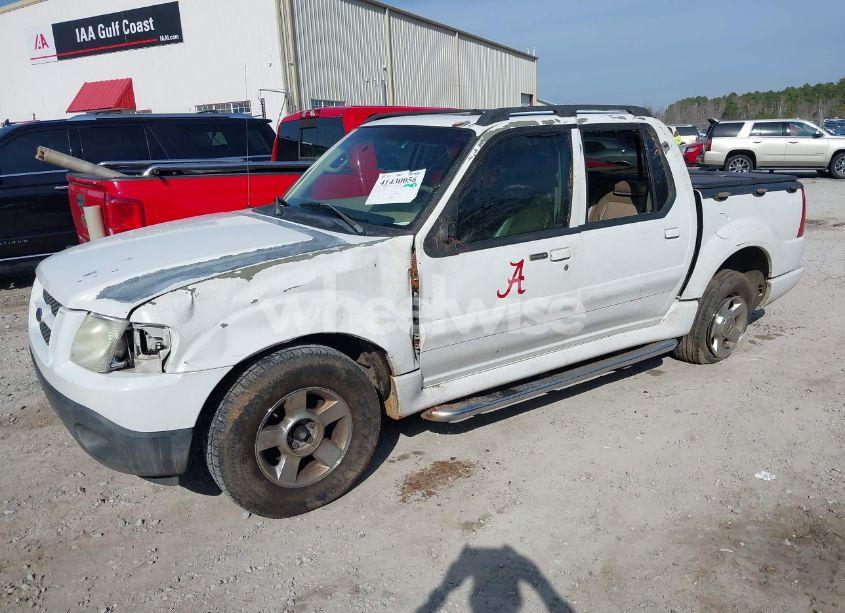 Photo 2 of 2005 Ford Explorer SPORT TRAC ADRENALIN/XLS/XLT (VIN 1FMZU67K15UA48284)