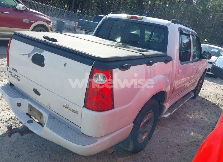Photo 4 of 2005 Ford Explorer SPORT TRAC ADRENALIN/XLS/XLT (VIN 1FMZU67K15UA48284)
