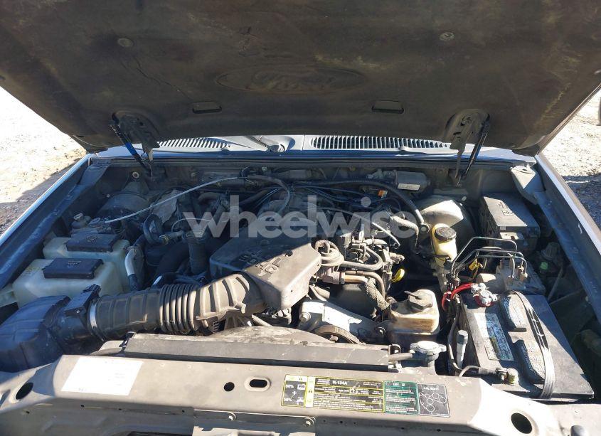 Photo 10 of 2005 Ford Explorer SPORT TRAC (VIN 1FMZU67K15UB45923)