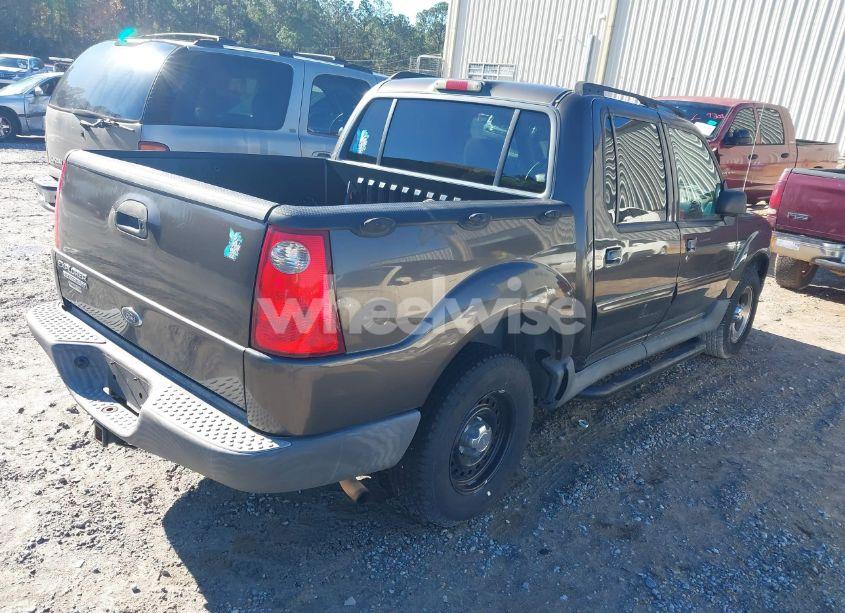 Photo 4 of 2005 Ford Explorer SPORT TRAC (VIN 1FMZU67K15UB45923)