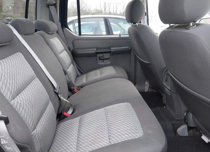 Photo 8 of 2004 Ford Explorer SPORT TRAC ADRENALIN/XLS/XLT (VIN 1FMZU67K24UA29399)