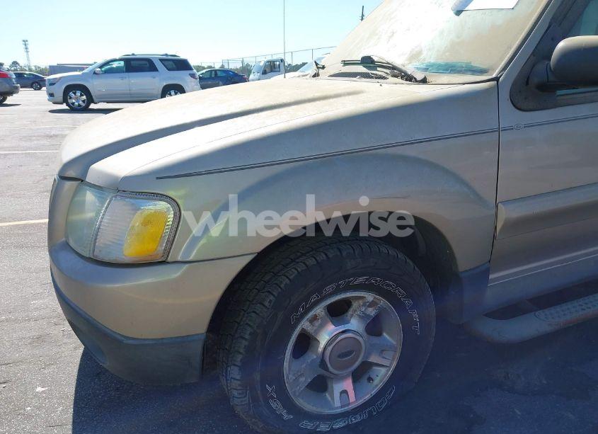 Photo 6 of 2004 Ford Explorer SPORT TRAC ADRENALIN/XLS/XLT (VIN 1FMZU67K24UA66100)