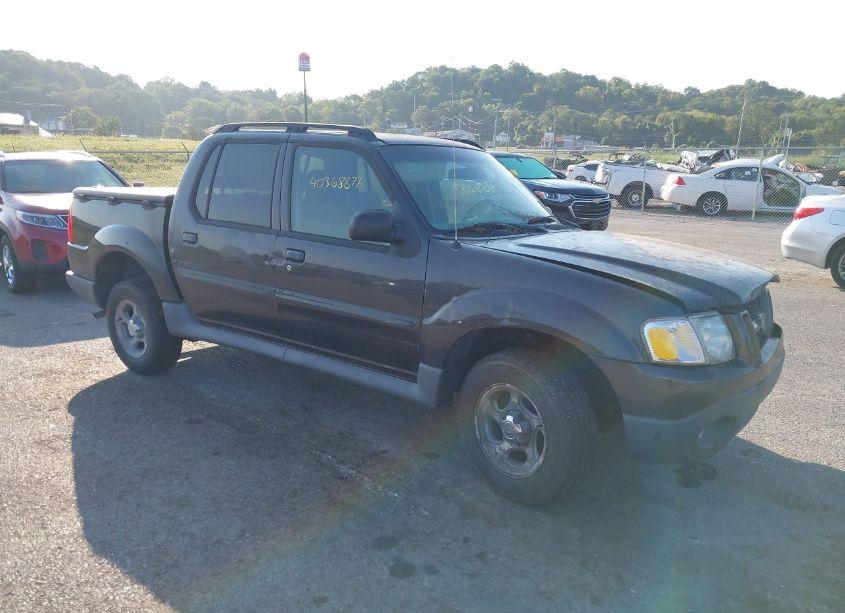 2005 Ford Explorer SPORT TRAC ADRENALIN/XLS/XLT (VIN 1FMZU67K25UA29968) main photo